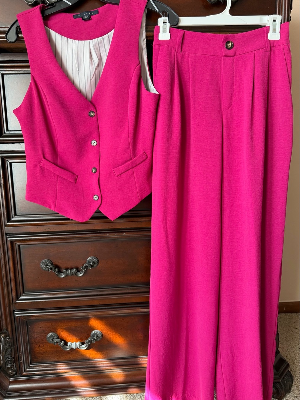 Tailored Vest and Wide-Leg Pants Set in Fuchsia Pink